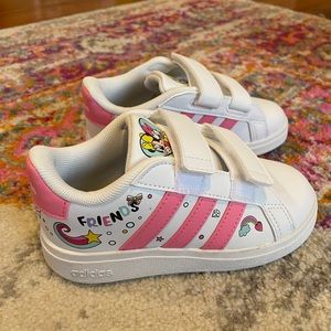 NEW ❤️Minnie Mouse Adidas